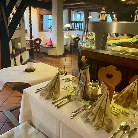 Und Restaurant Post Prienbach Pensjonat