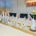 Und Restaurant Post Prienbach Guest house