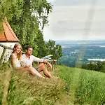 Und Restaurant Post Prienbach Guest house 3*