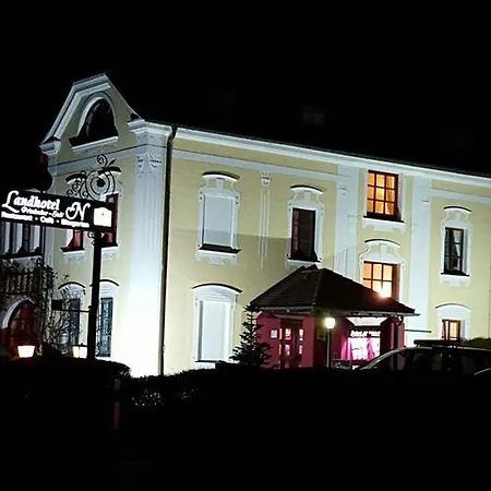 Und Restaurant Post Prienbach ゲストハウス