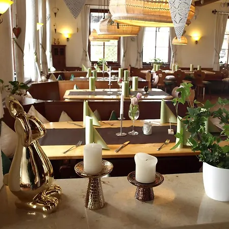 Und Restaurant Post Prienbach ゲストハウス Stubenberg
