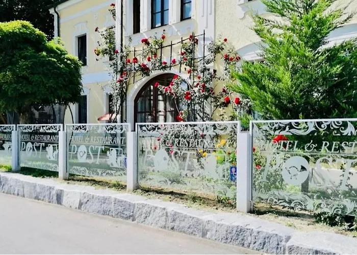 Und Restaurant Post Prienbach 3*